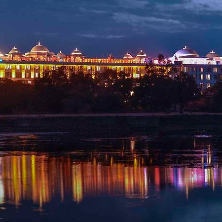 Radisson Blu Udaipur Palace Resort & Spa Екстер'єр фото